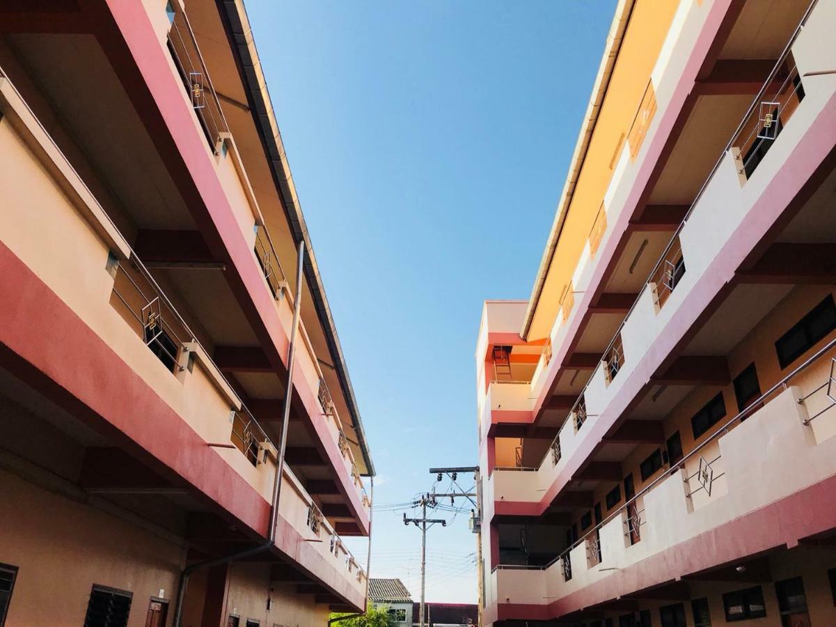 Anchisa Mansion Apartment Phayao Exterior photo